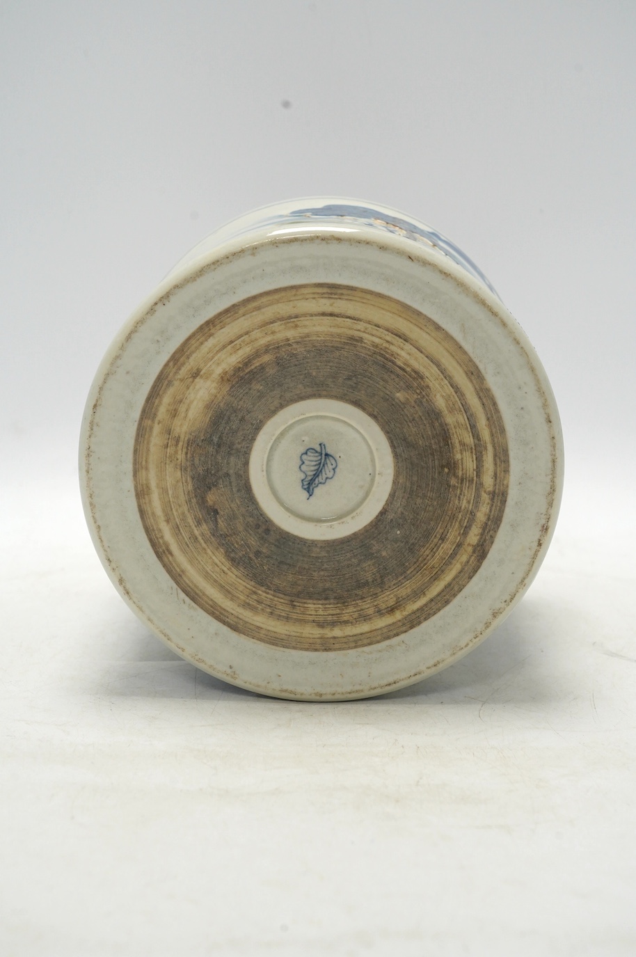 A large Chinese underglaze blue and copper red brush pot, 17cm high. Condition - good